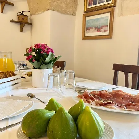 Dal Canonico Nyaraló Mola di Bari